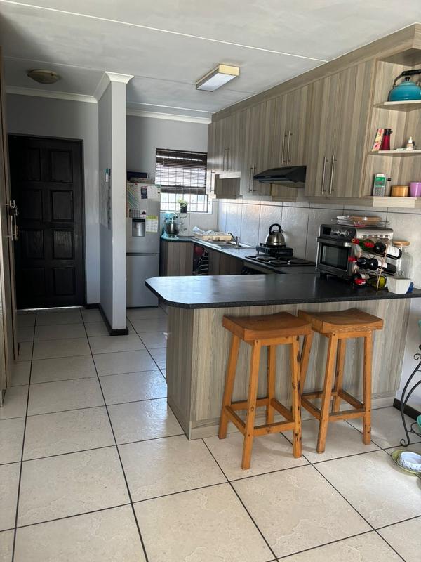 3 Bedroom Property for Sale in Bracken Heights Western Cape
